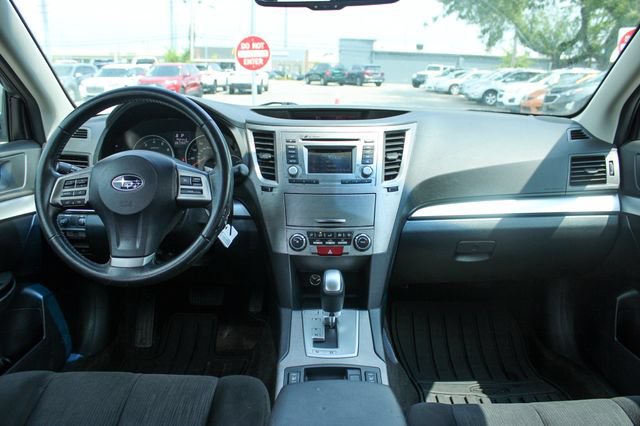 Used 2014 Subaru Legacy 2.5i Premium AWD/4WD image 16