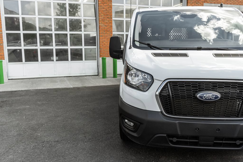 Used 2024 Ford Transit 250 Low Roof w/ Exterior Upgrade Package RWD image 27