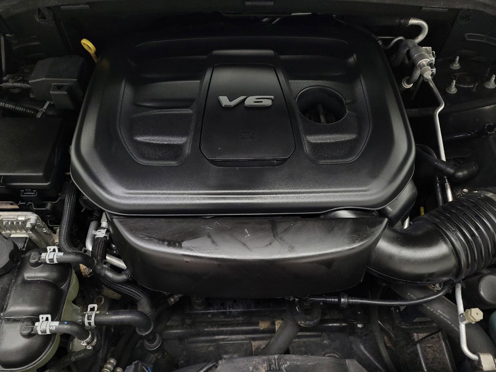 Used 2018 Dodge Durango SXT w/ 3rd Row Seating Group RWD image 30