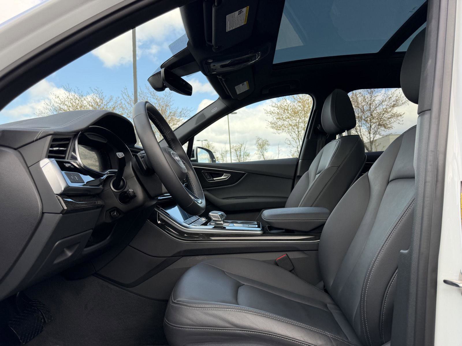 Used 2025 Audi Q7 2.0T Premium AWD/4WD image 13