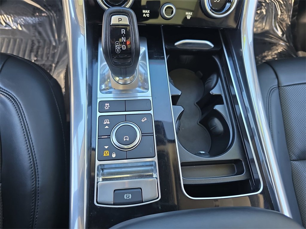 Used 2020 Land Rover Range Rover Sport HSE image 28