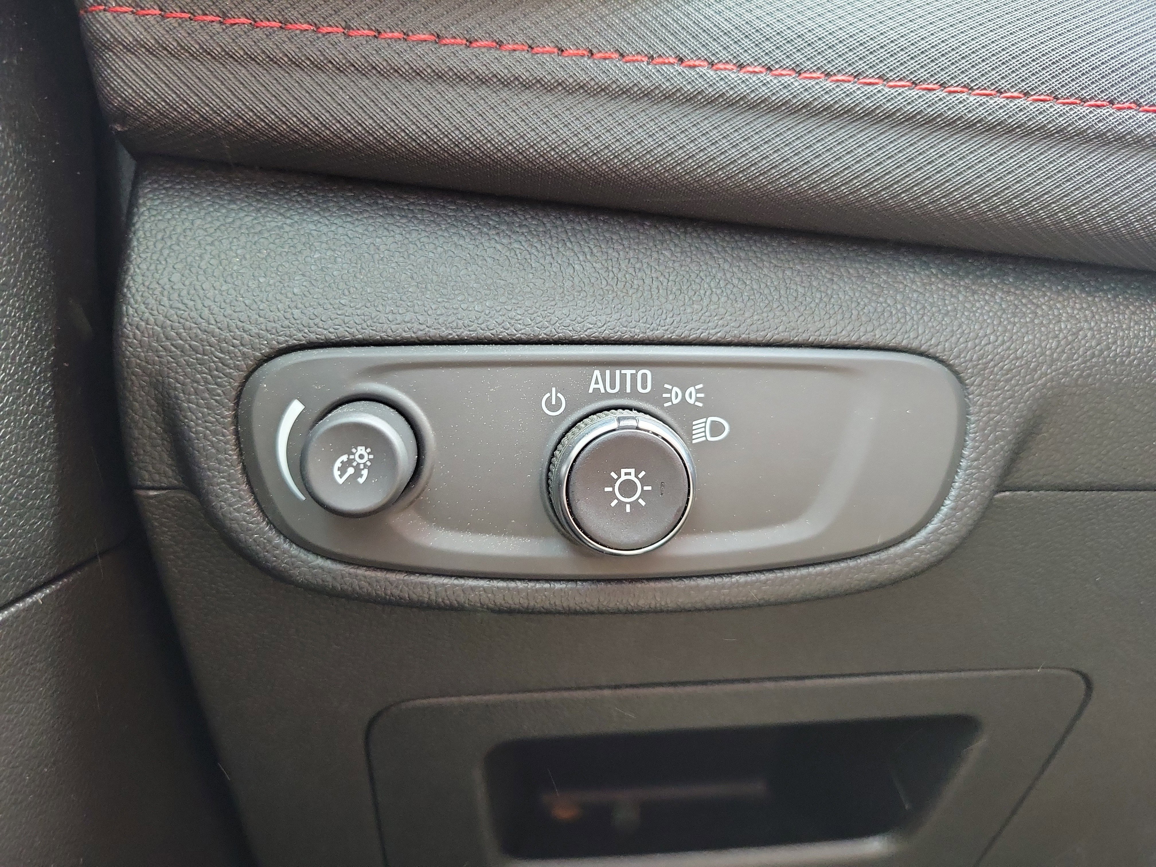 Used 2026 Chevrolet TrailBlazer RS w/ Convenience Package image 25