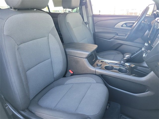 Used 2023 Chevrolet Traverse LT image 23