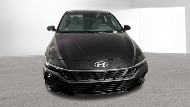 New 2026 Hyundai Elantra SEL Sport Premium FWD image 3