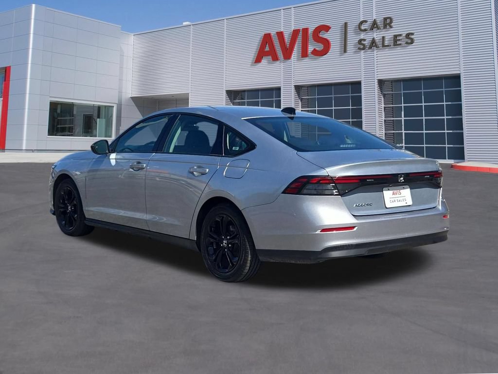 Used 2025 Honda Accord SE image 9