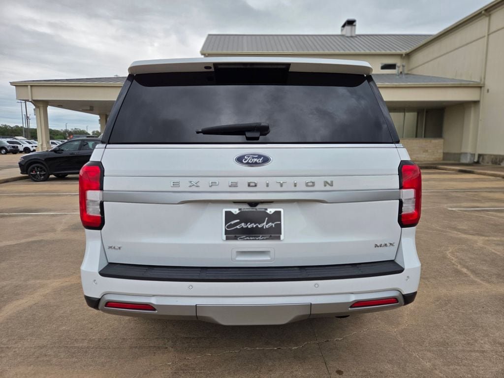 Used 2024 Ford Expedition Max XLT AWD/4WD image 6