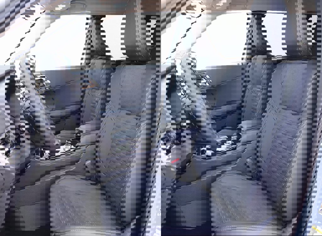 New 2026 Mitsubishi Outlander SE image 17