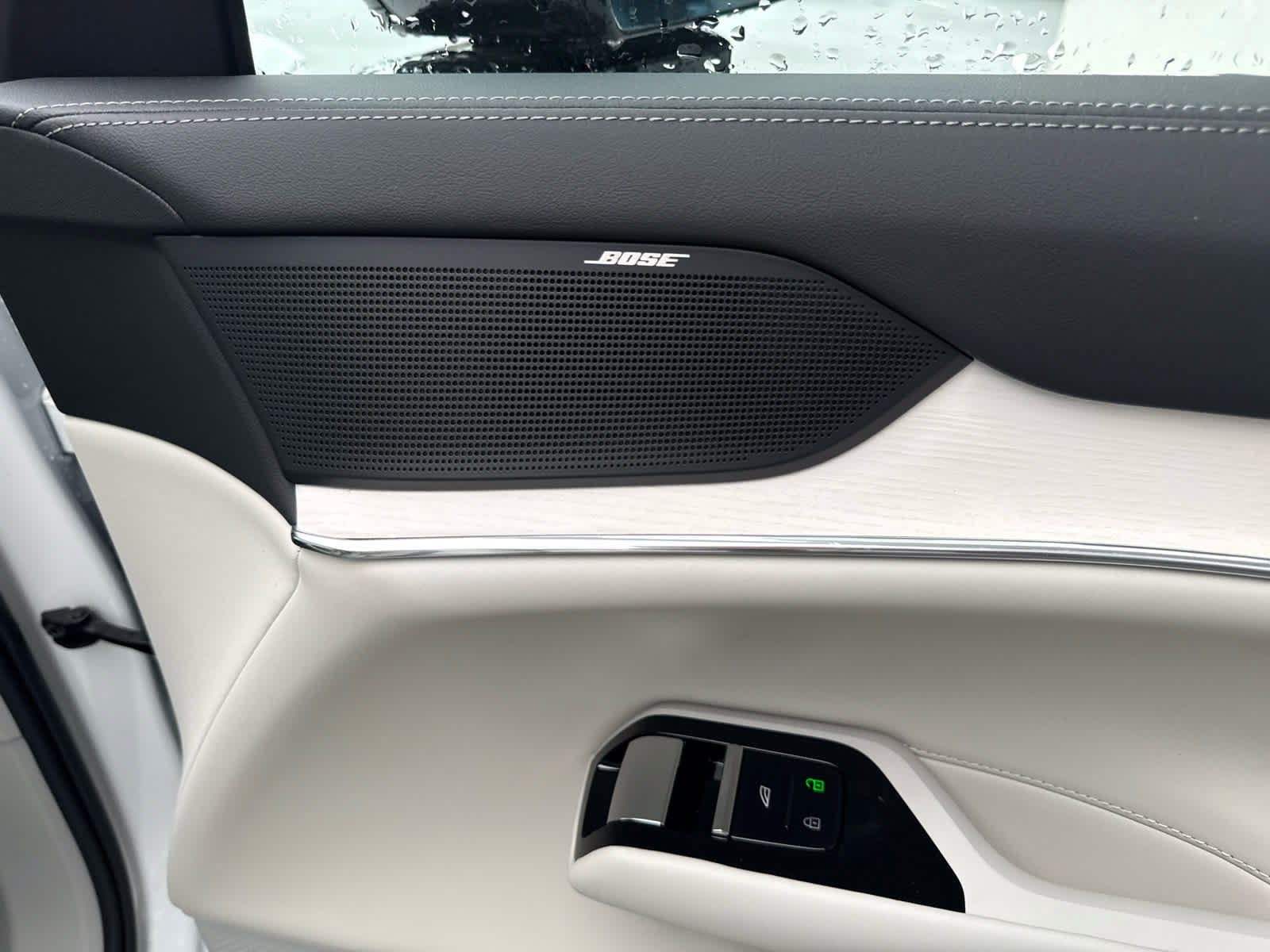 New 2026 Volvo EX90 Plus AWD/4WD image 33