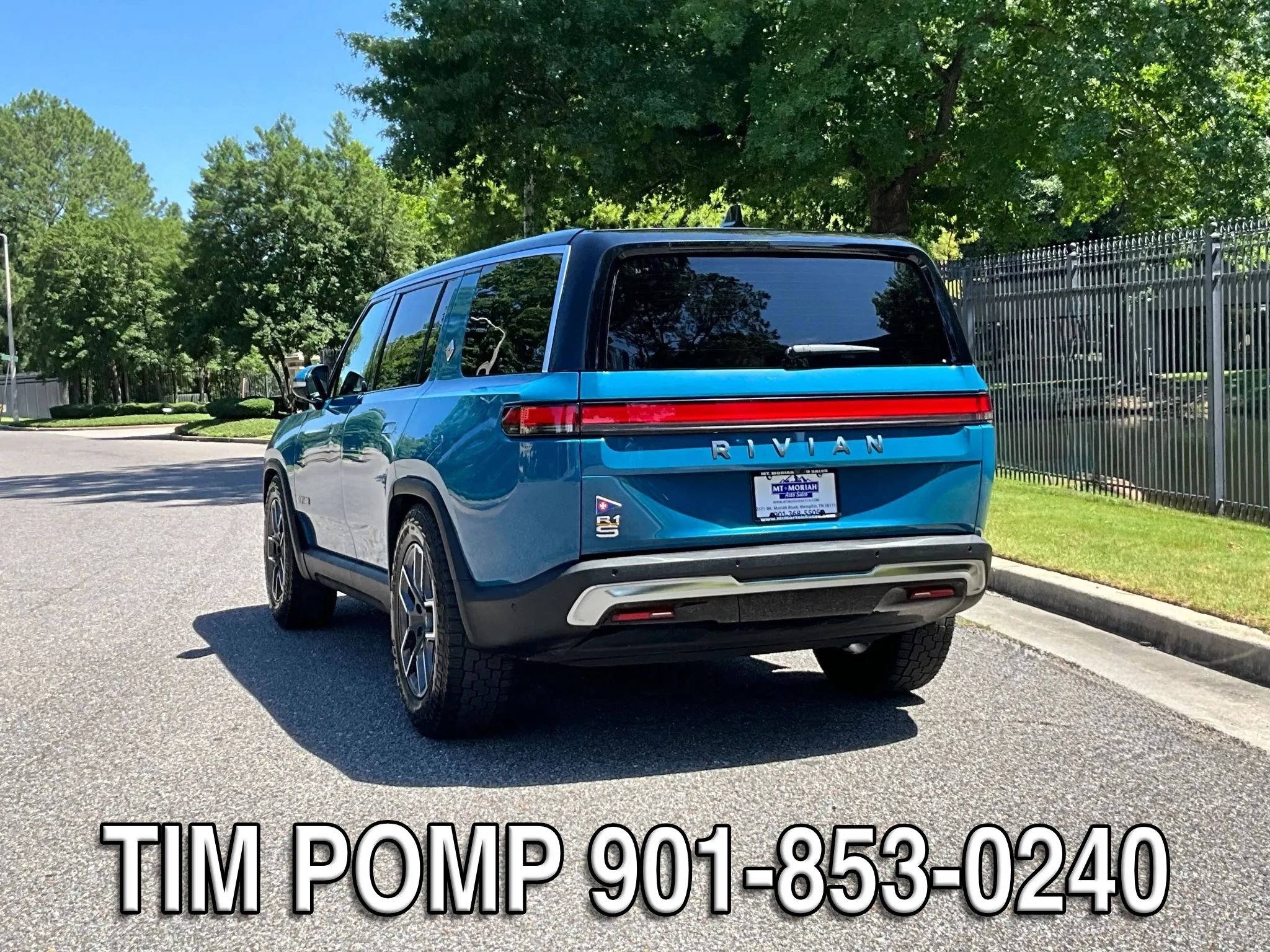 Used 2023 Rivian R1S Adventure AWD/4WD image 8