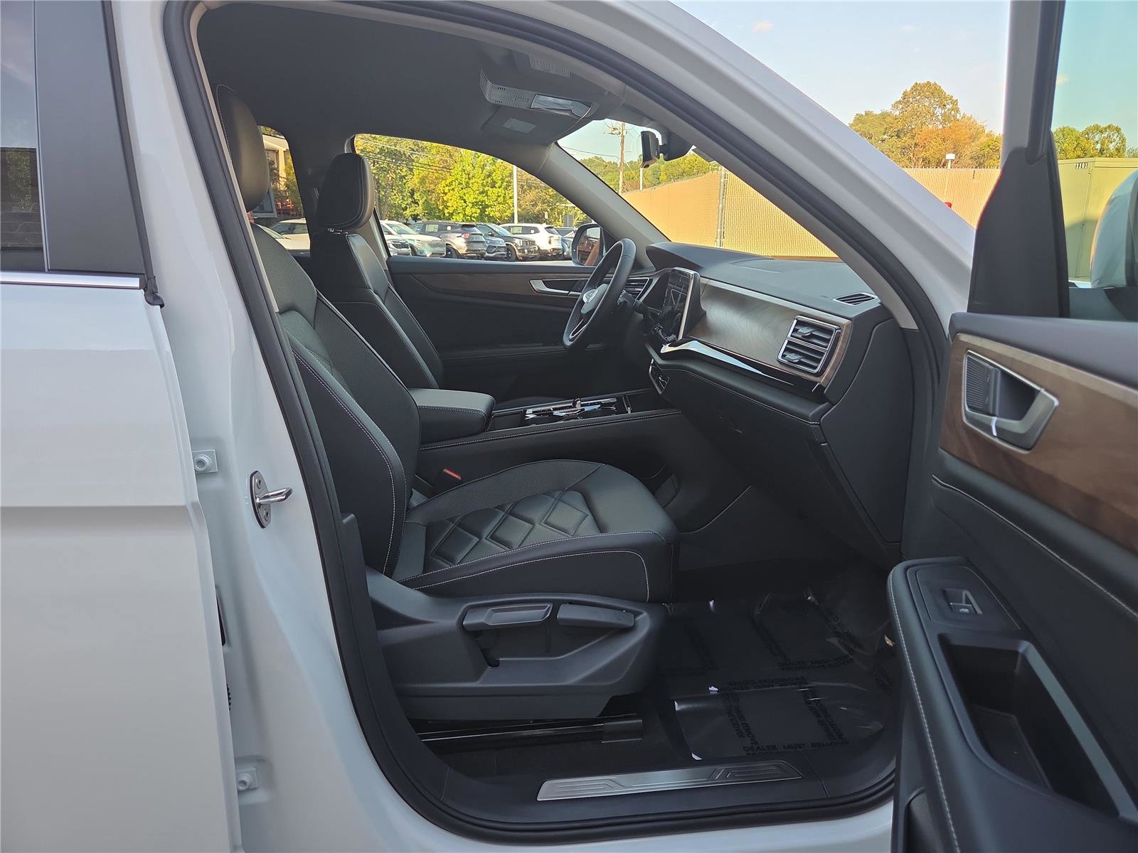 New 2026 Volkswagen Atlas SE image 33
