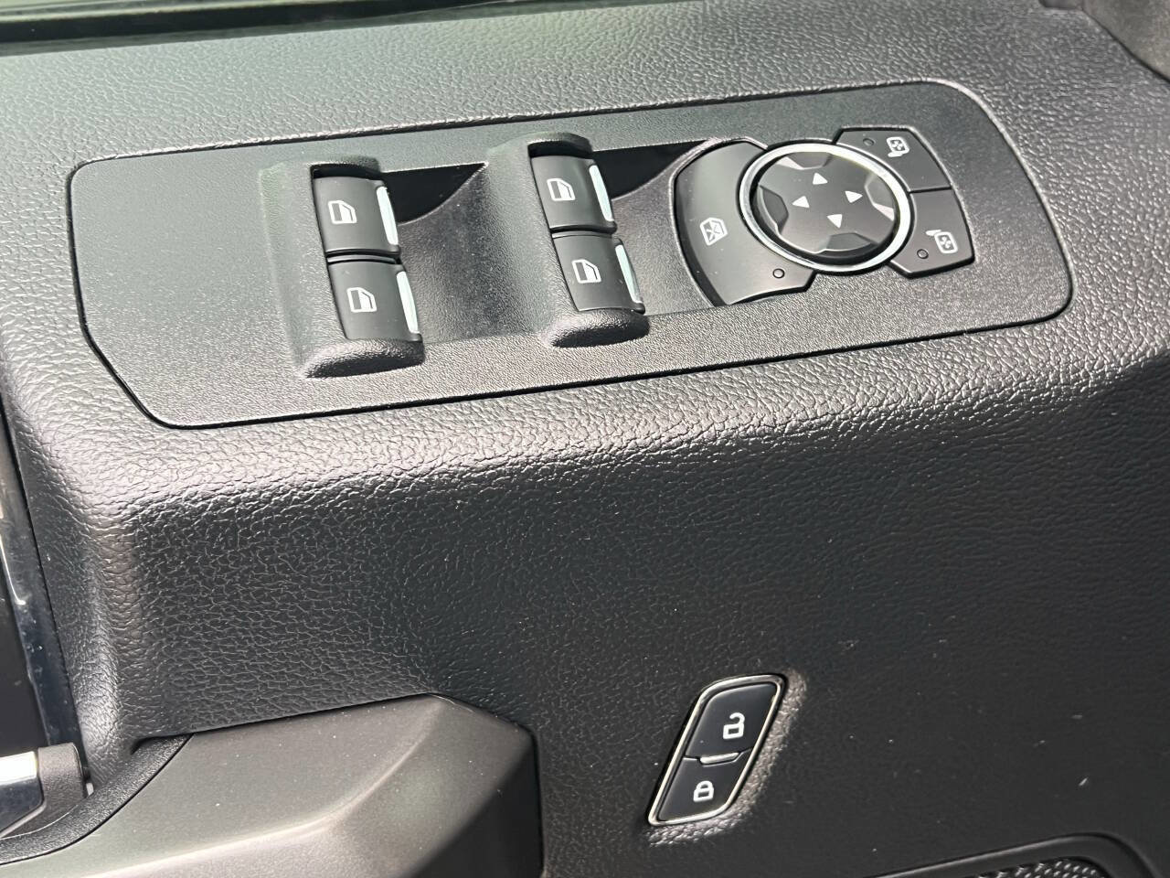 Used 2017 Ford F150 XLT w/ Equipment Group 302A Luxury AWD/4WD image 19