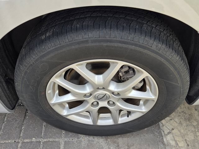 Used 2024 Chrysler Pacifica Touring-L FWD image 4