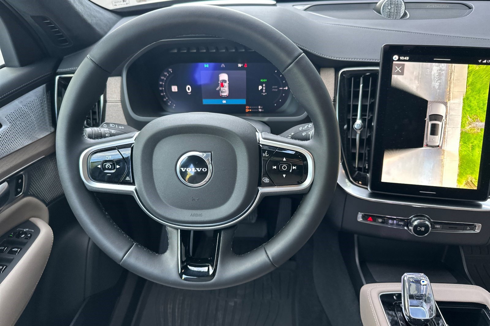 Used 2026 Volvo XC90 T8 Ultra w/ Lounge Package image 18