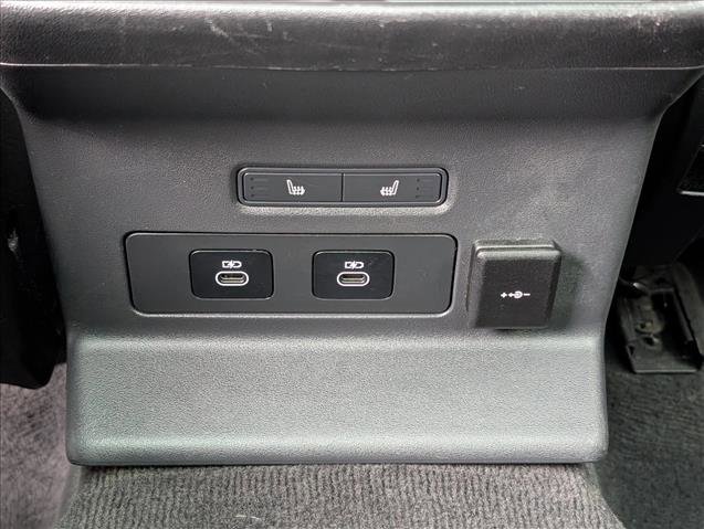 Used 2025 Land Rover Range Rover Velar Dynamic SE AWD/4WD image 17