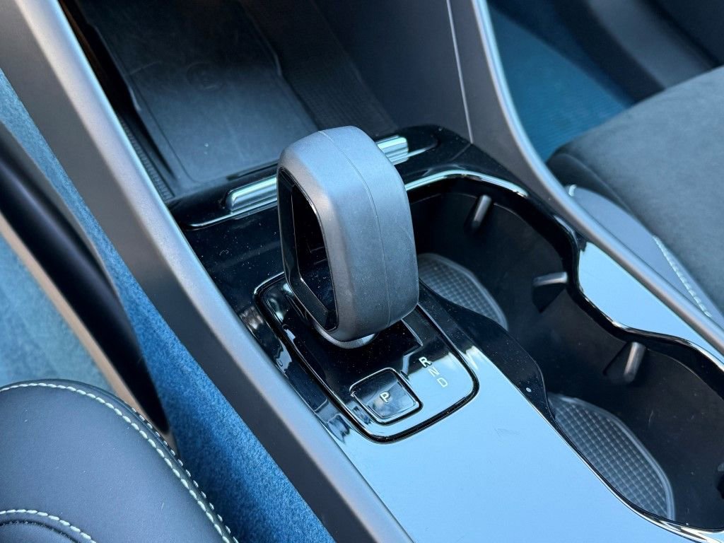 Used 2023 Volvo XC40 Recharge Ultimate image 23