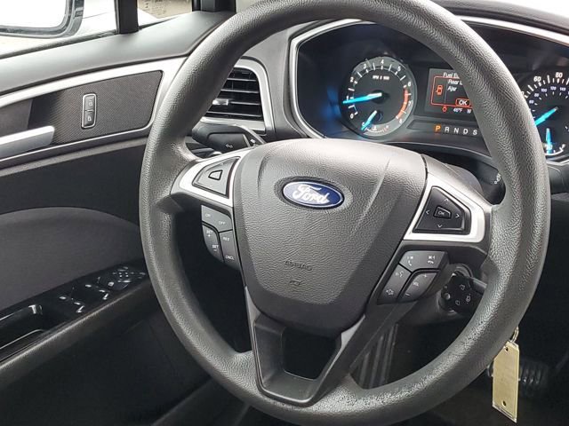 Used 2016 Ford Fusion SE image 22
