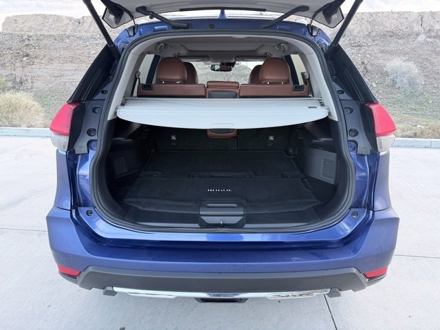 Used 2017 Nissan Rogue SL w/ SL Premium Package image 34