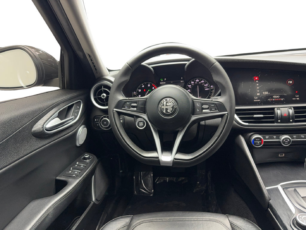 Used 2019 Alfa Romeo Giulia w/ Quick Order Package 22K Sport RWD image 35