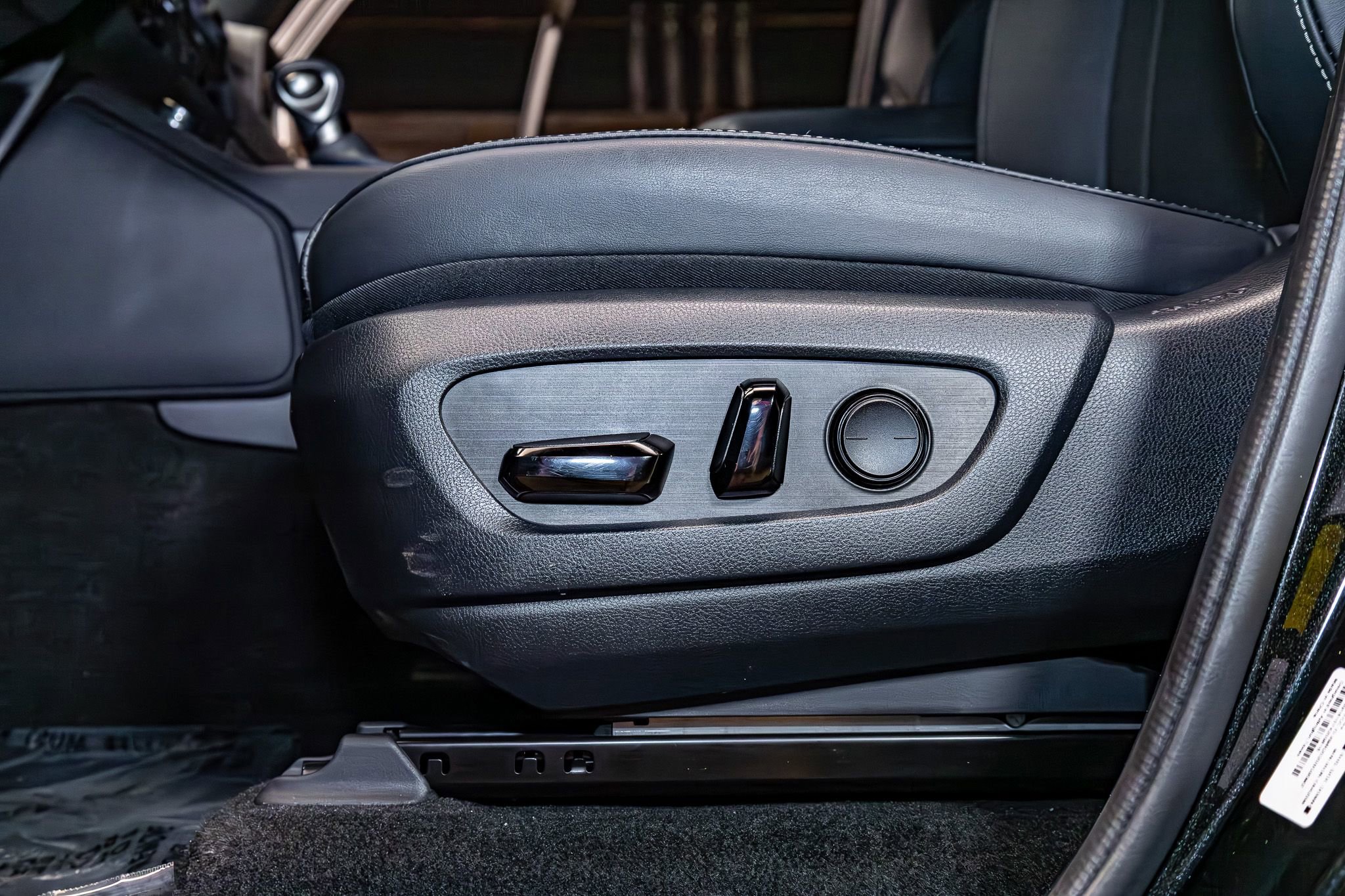 Used 2024 Lexus GX 550 w/ Cold Area Package image 21