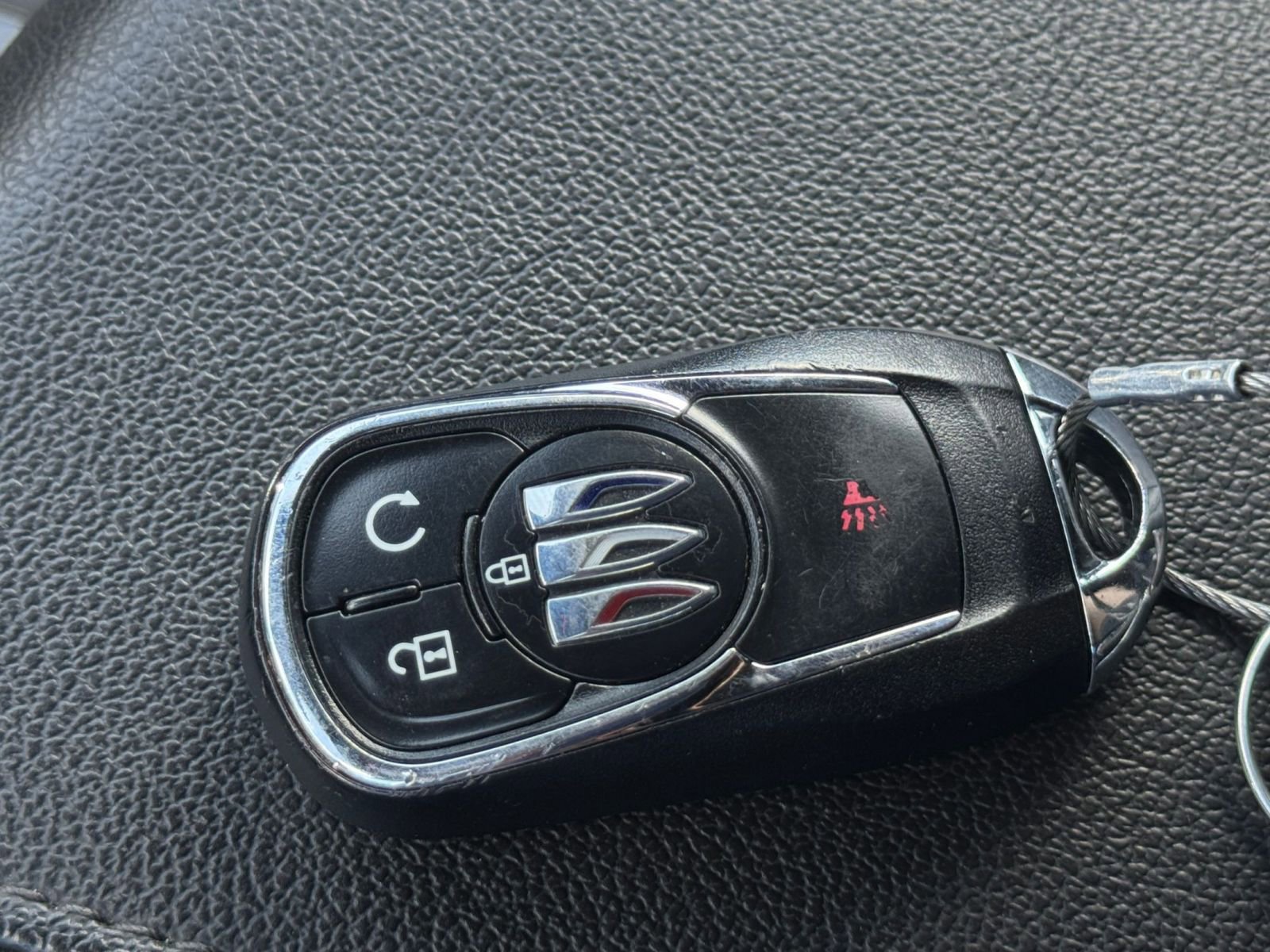 Used 2025 Buick Envista Sport Touring FWD image 21