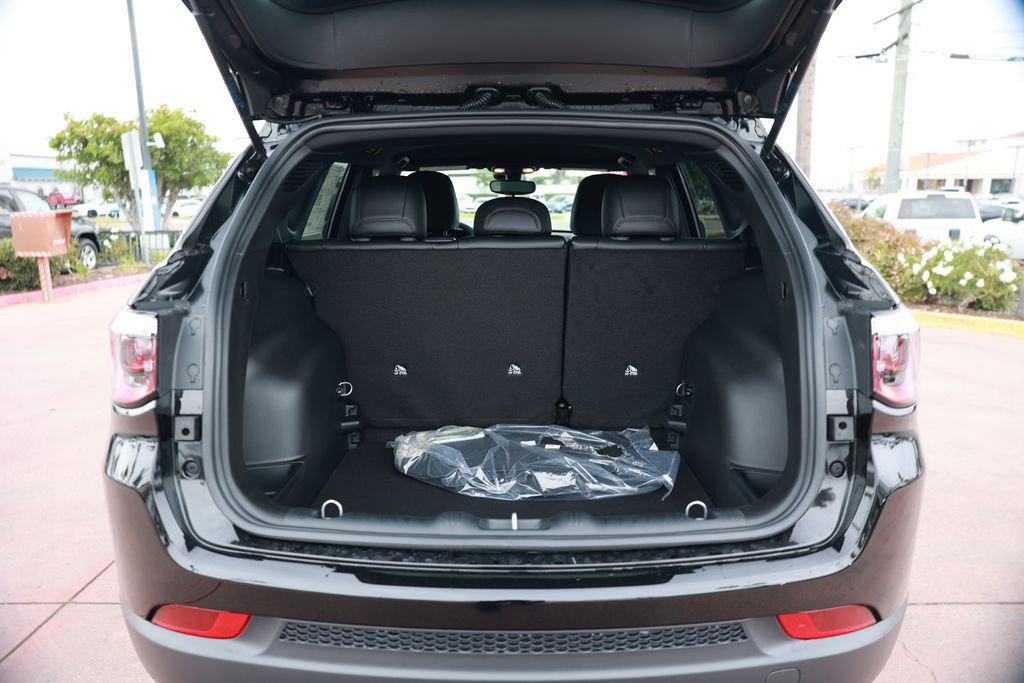 New 2026 Jeep Compass Latitude image 31