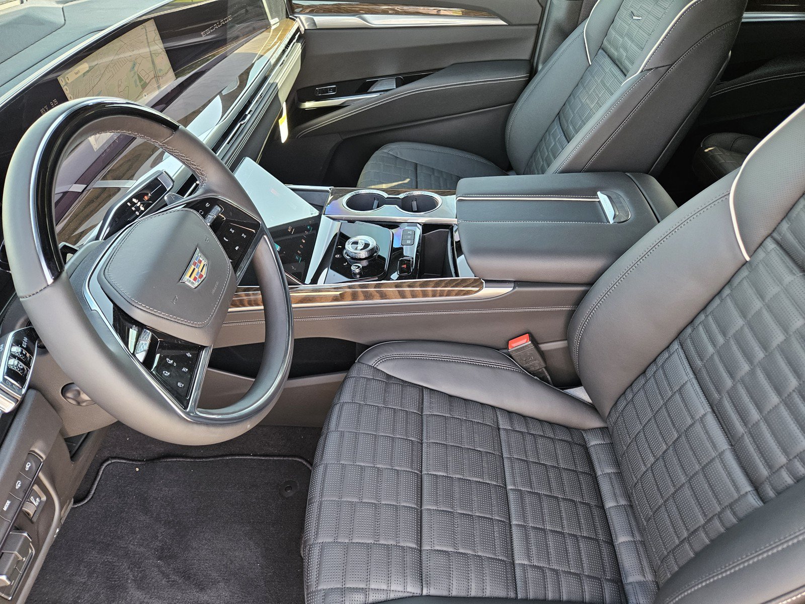 New 2026 Cadillac Escalade ESV Platinum Sport w/ LPO, ONYX Package AWD/4WD image 9