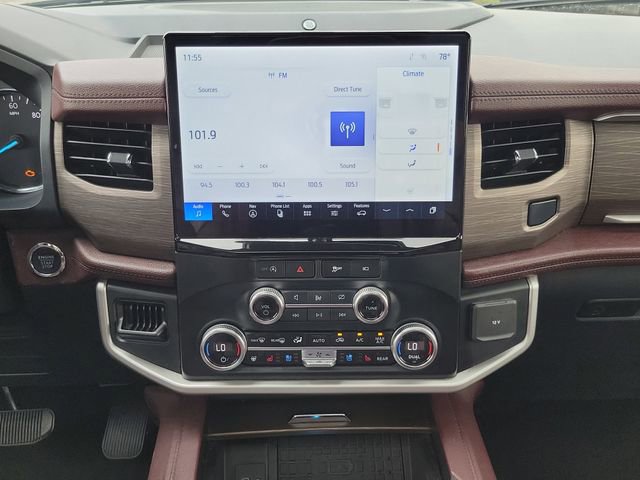 Used 2024 Ford Expedition Max Limited AWD/4WD image 14