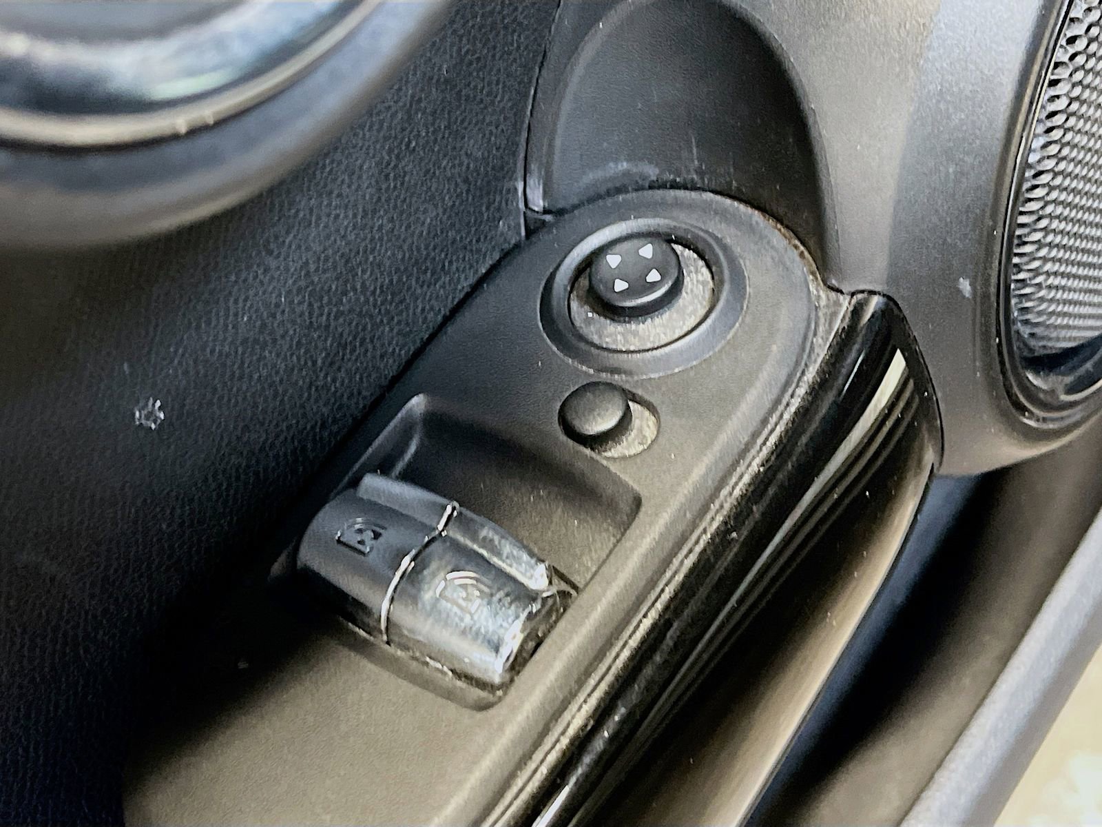 Used 2021 MINI Cooper S w/ 6.5" Touchscreen Package image 18