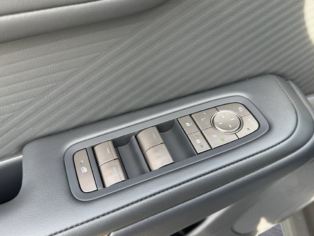 New 2026 Lexus ES 350h AWD w/ Convenience Package image 13