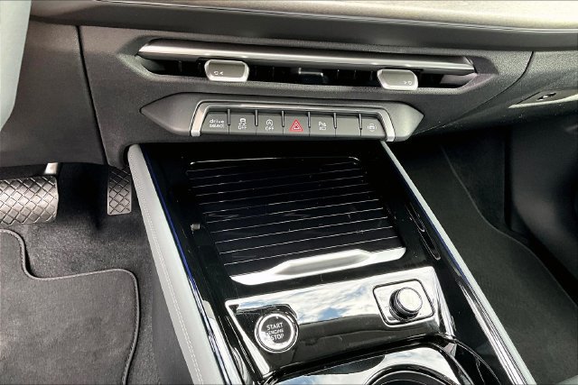 New 2026 Audi Q3 quattro 2.0T AWD/4WD image 26