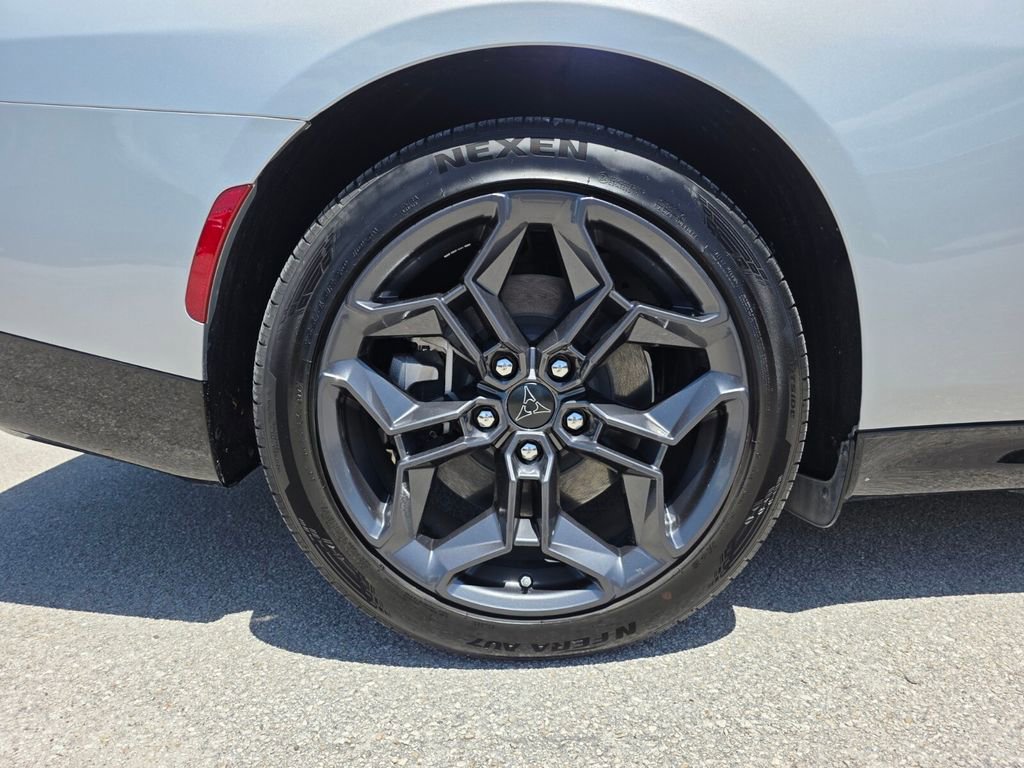 Used 2025 Dodge Charger R/T w/ Sun & Sound Package image 13