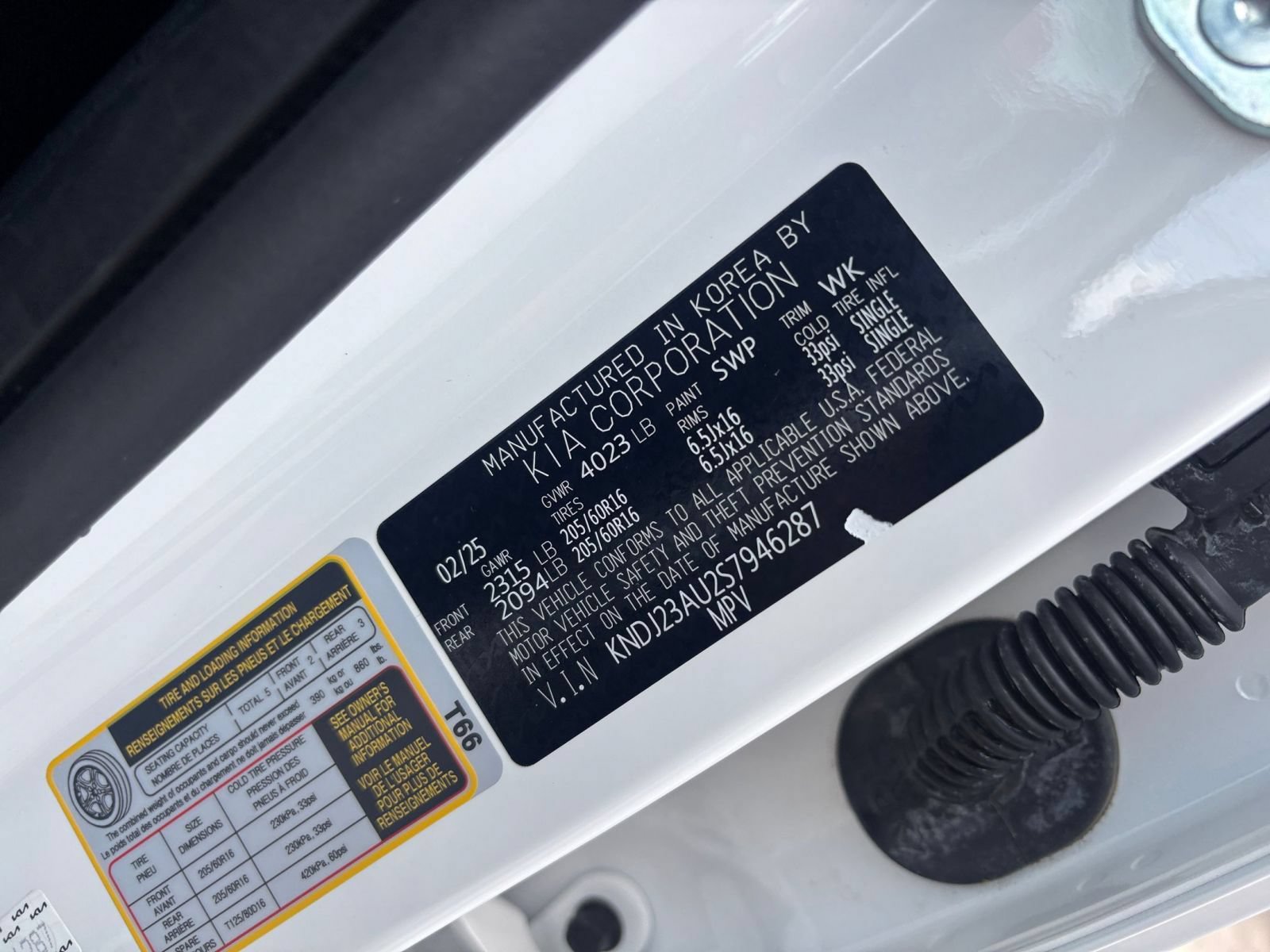 Used 2025 Kia Soul LX w/ LX Technology Package FWD image 27