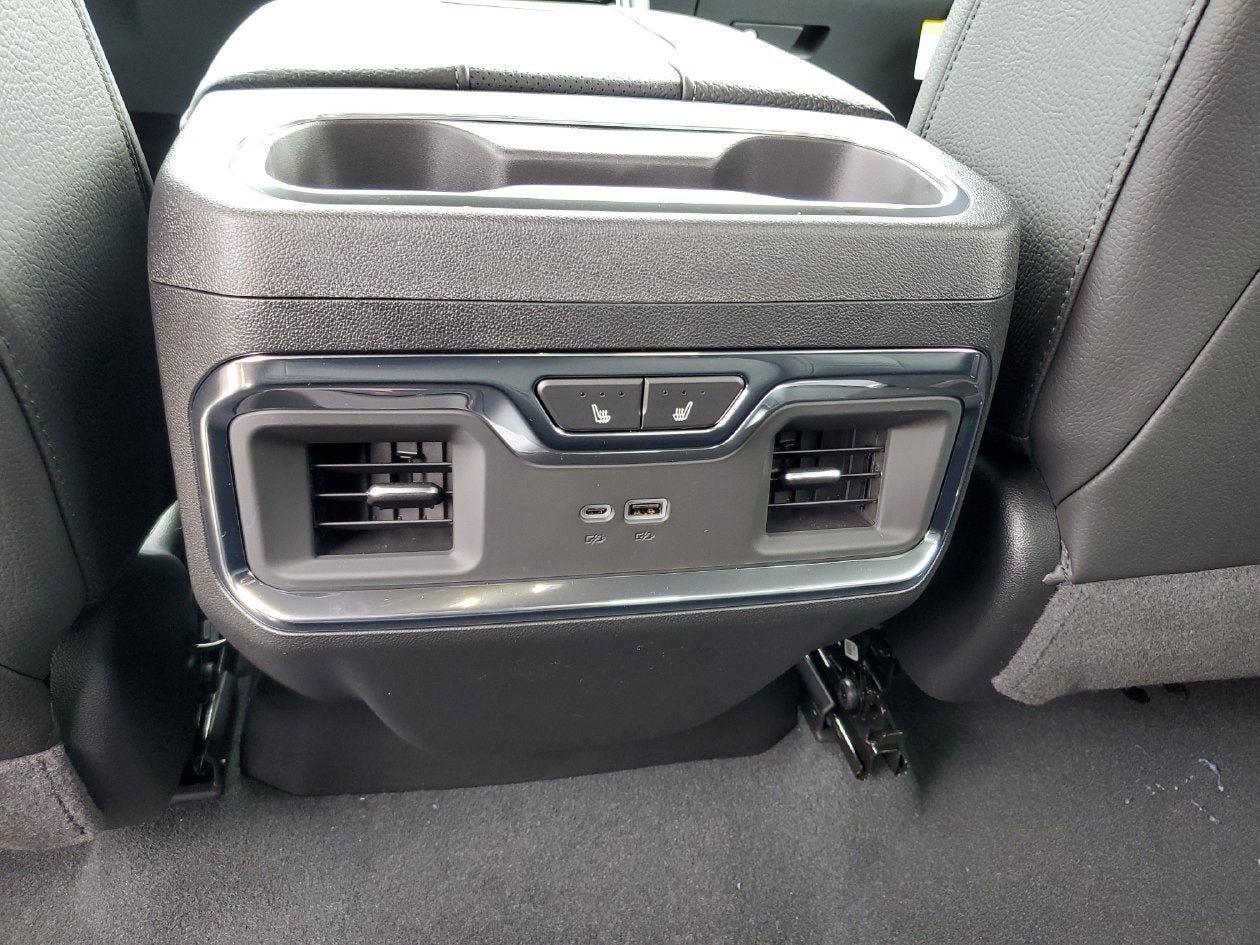 New 2026 GMC Sierra 2500 Denali w/ Denali Reserve Package AWD/4WD image 17