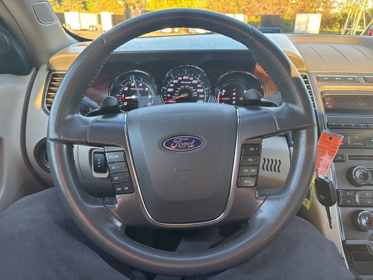 Used 2012 Ford Taurus SEL image 24