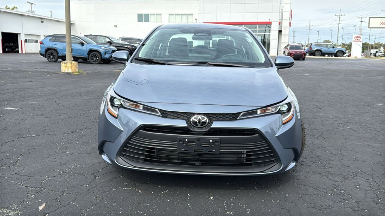 New 2026 Toyota Corolla LE image 2