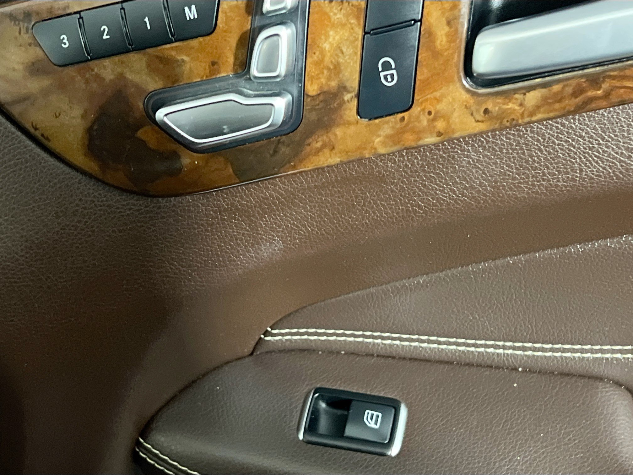 Used 2019 Mercedes-Benz GLS 450 4MATIC image 32