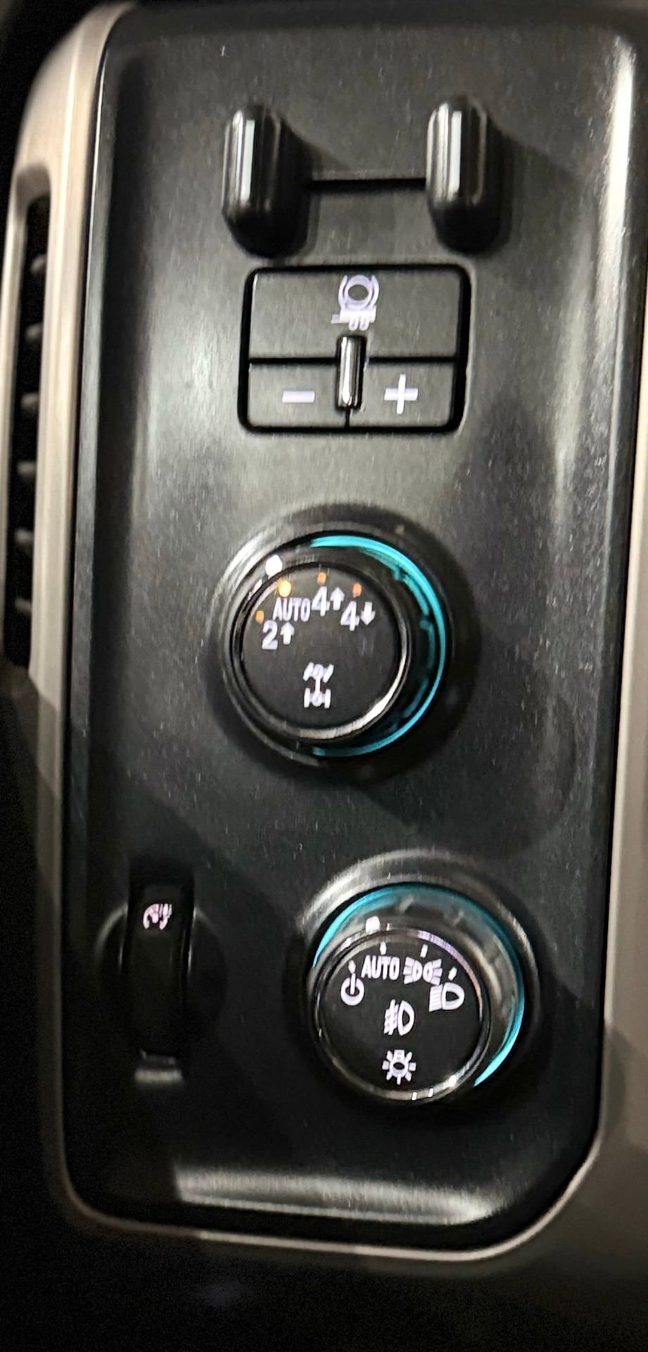 Used 2018 GMC Sierra 1500 Denali image 53