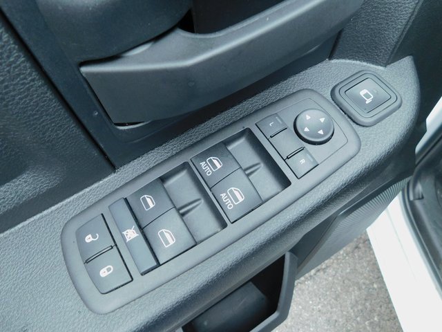 Used 2024 RAM 2500 Tradesman w/ Chrome Appearance Group image 23