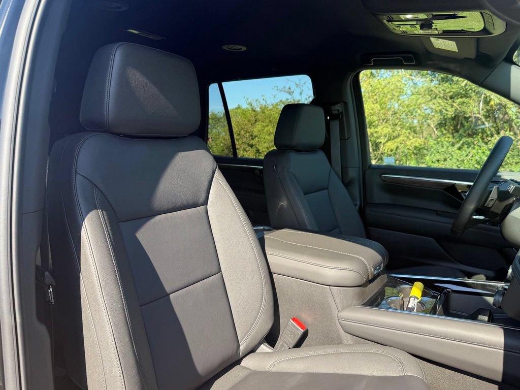 New 2026 Chevrolet Tahoe LT w/ Comfort Package AWD/4WD image 23