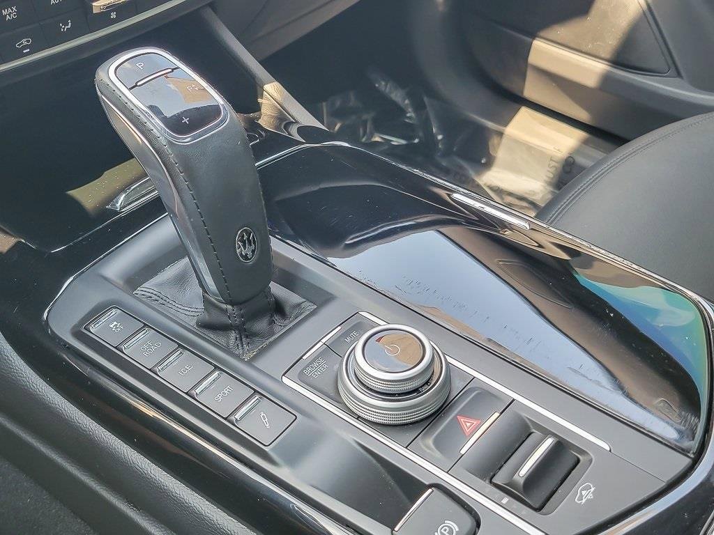 Used 2022 Maserati Levante GT image 17