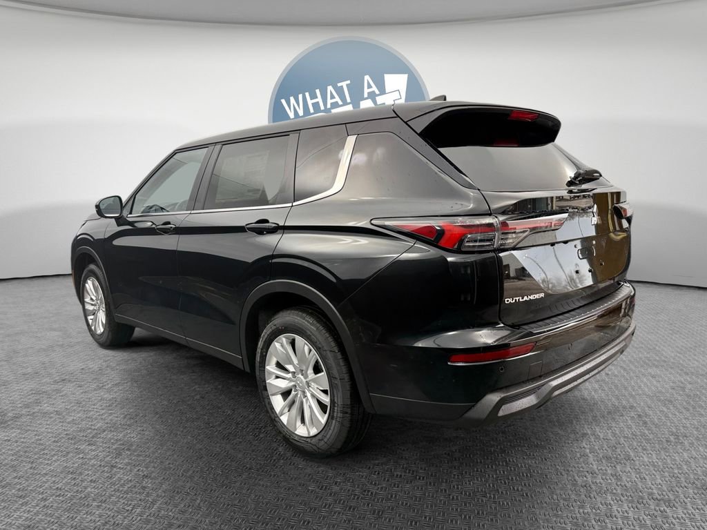 New 2026 Mitsubishi Outlander ES image 6