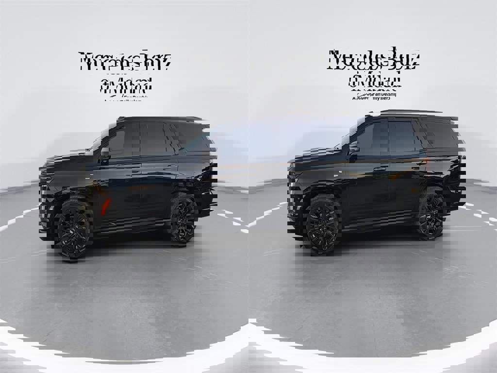 Used 2025 Cadillac Escalade Sport Platinum w/ LPO, ONYX Package image 5