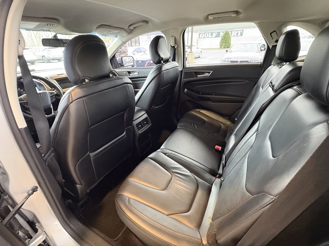 Used 2016 Ford Edge Titanium w/ Technology Package image 22