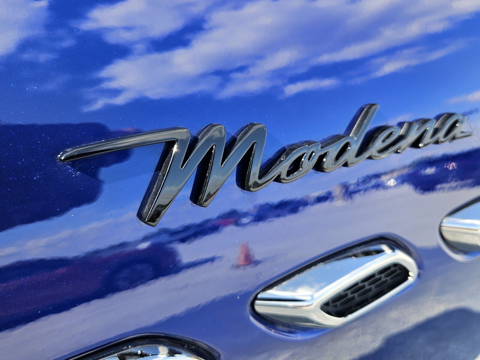 Used 2024 Maserati Levante Modena Ultima AWD/4WD image 11
