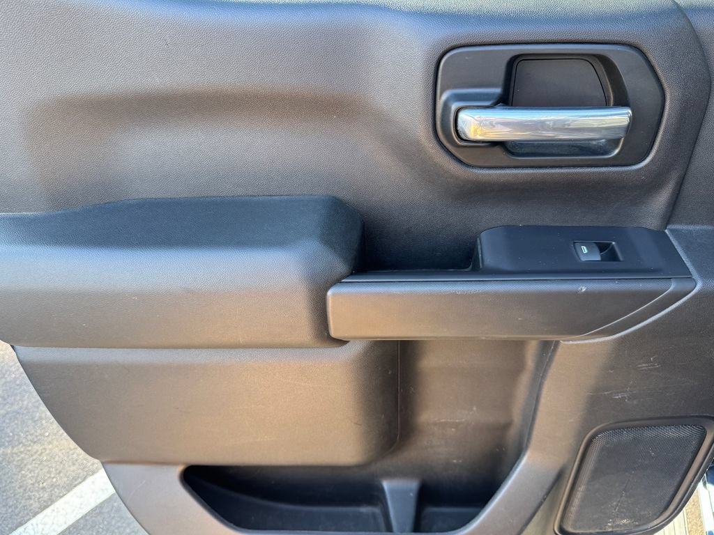 Used 2020 Chevrolet Silverado 1500 Custom w/ Custom Value Package AWD/4WD image 33