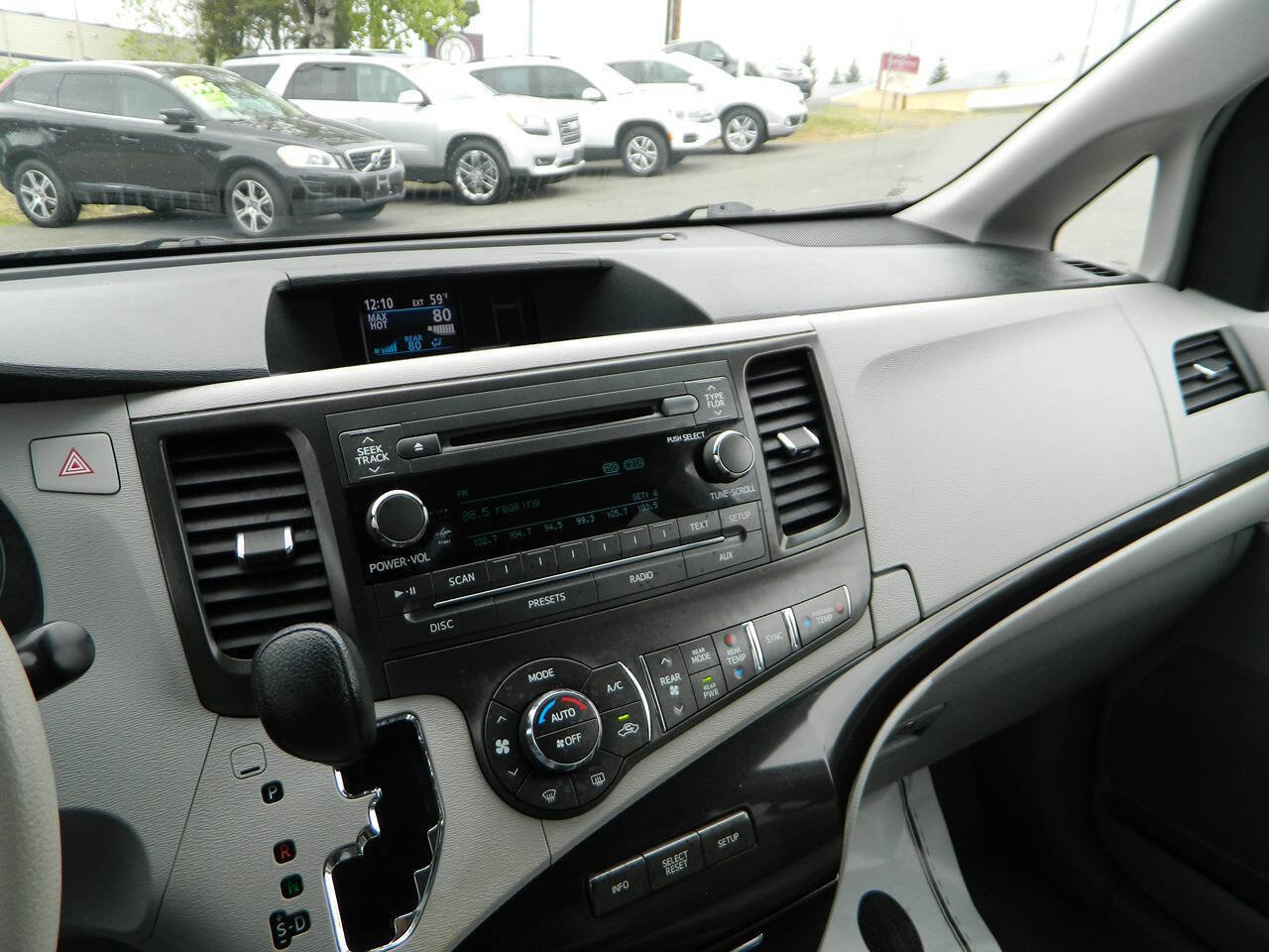 Used 2013 Toyota Sienna LE FWD image 20