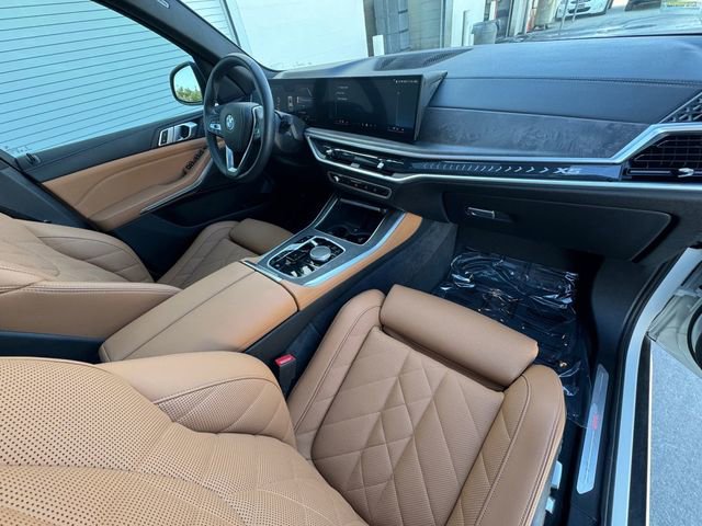 Used 2024 BMW X5 sDrive40i w/ Parking Assistance Package image 32