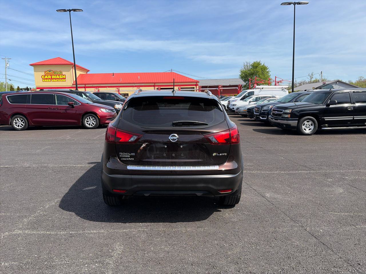 Used 2017 Nissan Rogue Sport SL w/ SL Premium Package AWD/4WD image 4