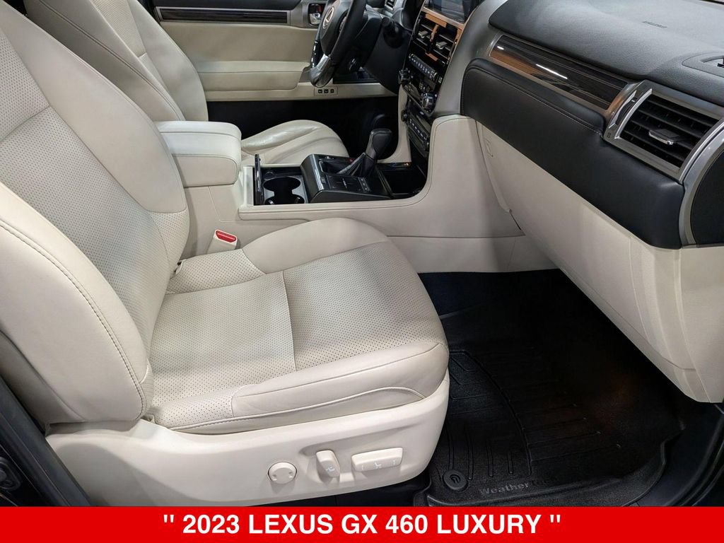 Used 2023 Lexus GX 460 Luxury w/ Sport Design Package AWD/4WD image 35
