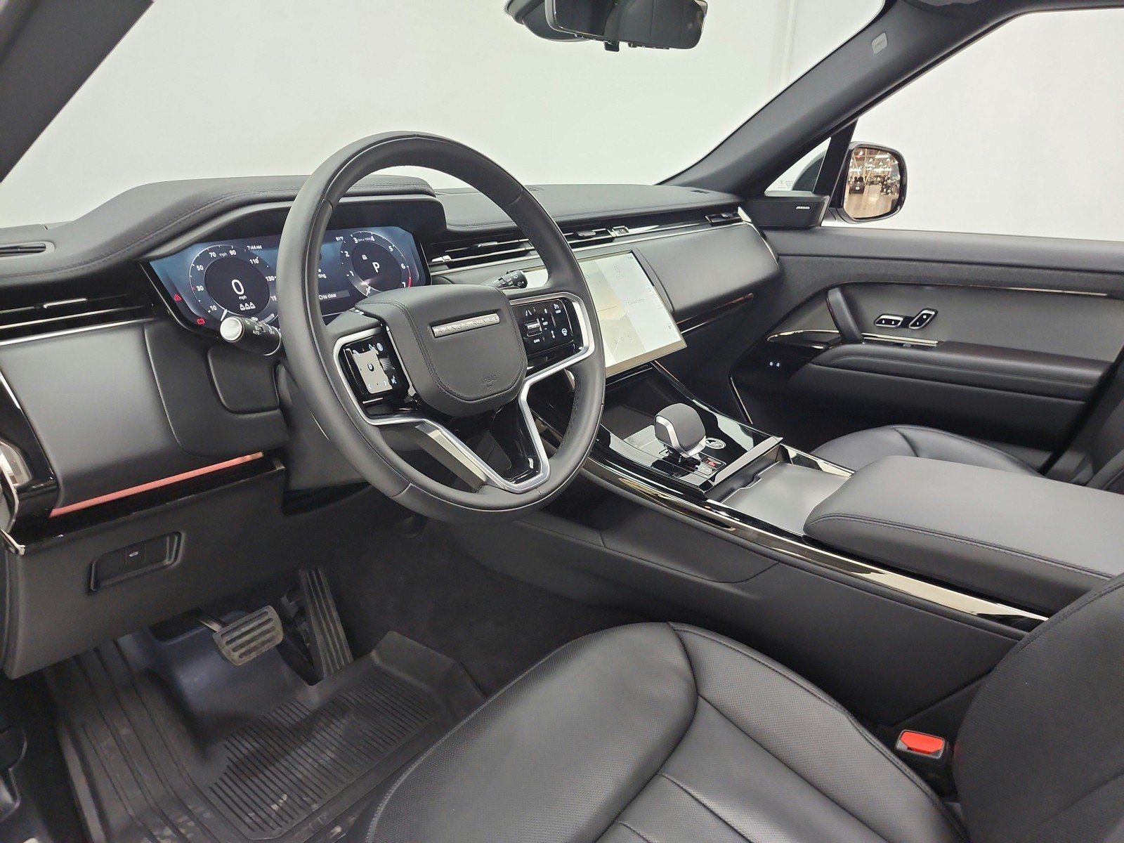 Used 2025 Land Rover Range Rover Sport SE AWD/4WD image 12